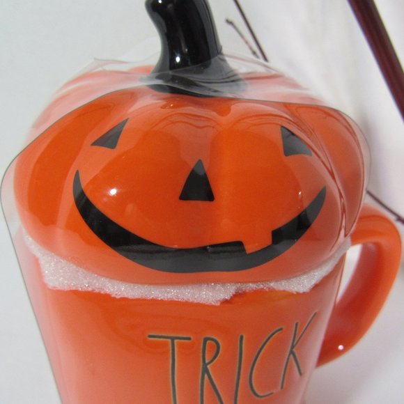 RAE DUNN HALLOWEEN PUMPKIN TRICK OR TREAT MUG + TOP - Picture 8 of 13